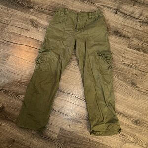 Green cargo pants